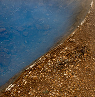 Colourful pool near the Geysir.