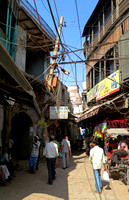 Wonky wires in Delhi.